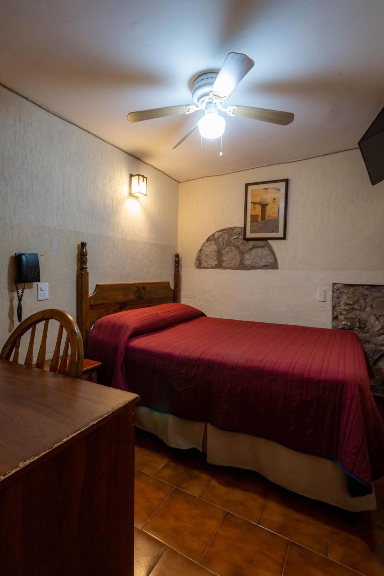 Hotel El Carmen, Морелія Екстер'єр фото
